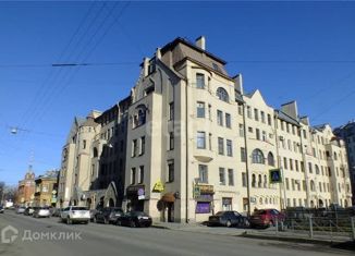 Продаю пятикомнатную квартиру, 116.5 м2, Санкт-Петербург, метро Горьковская, Чкаловский проспект, 31