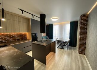 Продается трехкомнатная квартира, 70.4 м2, Тюмень, улица Николая Никитина, 10, ЖК Квартал 1964