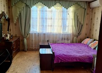 Продаю 3-ком. квартиру, 82 м2, Москва, улица Генерала Кузнецова, 27к1, улица Генерала Кузнецова