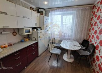 Продается 4-комнатная квартира, 80 м2, Белгородская область, микрорайон Конева, 10