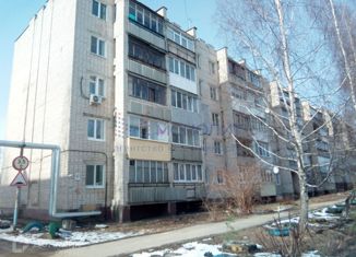 Продается двухкомнатная квартира, 60 м2, посёлок Ждановский, Школьная улица, 46