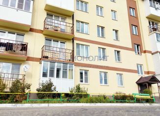 Продается трехкомнатная квартира, 72.2 м2, Володарск, улица Мичурина, 35