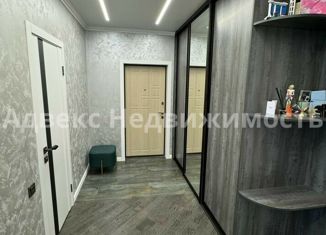 Трехкомнатная квартира на продажу, 90 м2, Тюмень, улица Раушана Абдуллина, 2