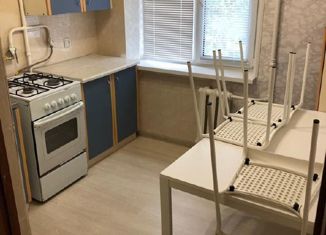 Продам 1-комнатную квартиру, 32 м2, Нальчик, улица Мальбахова, 64, район Стрелка