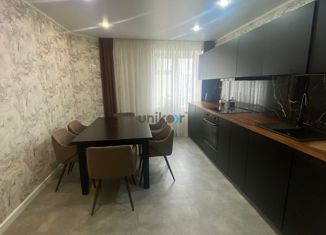 Продается 2-ком. квартира, 60 м2, Стерлитамак, улица Строителей, 24