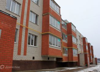 Продается двухкомнатная квартира, 61 м2, посёлок городского типа Знаменка, улица Маршала Куликова, 1А