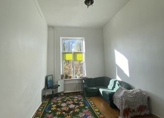 Сдам в аренду комнату, 120 м2, Калининград, Барнаульская улица, 8
