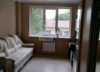 Продаю 1-ком. квартиру, 46 м2, Батайск, улица Крупской, 1