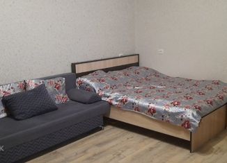 Продаю 1-комнатную квартиру, 37 м2, посёлок городского типа Комсомольское, Шоссейная улица, 13