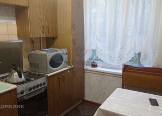 Сдача в аренду трехкомнатной квартиры, 60 м2, Москва, бульвар Яна Райниса, 8, район Северное Тушино