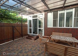 Продается 2-комнатная квартира, 50.5 м2, Темрюк, улица Труда, 10