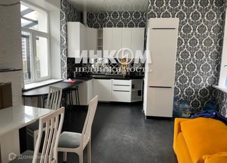 Сдаю в аренду 5-ком. квартиру, 140 м2, Москва, Кутузовский проспект, 35