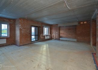 Продаю двухкомнатную квартиру, 145 м2, Ухта, улица М.К. Сидорова, 5