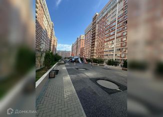 Продаю 2-ком. квартиру, 52.1 м2, Краснодар, улица Западный Обход, 39/2к3