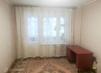 Трехкомнатная квартира на продажу, 69.9 м2, посёлок городского типа Оричи, улица Кирова, 1Б