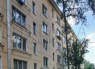 Продам трехкомнатную квартиру, 41.3 м2, Санкт-Петербург, Красносельское шоссе, 36, муниципальный округ Горелово