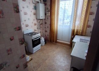 Продаю 2-ком. квартиру, 42 м2, Донской, Комсомольская улица, 1