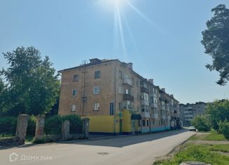 Продаю 2-ком. квартиру, 43 м2, Краснокамск, улица Карла Либкнехта, 17