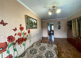 Трехкомнатная квартира на продажу, 55.9 м2, Горно-Алтайск, Коммунистический проспект, 180