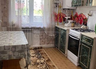 Продам 3-ком. квартиру, 61.5 м2, село Мошок, Заводская улица, 16