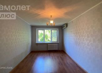 Продаю 3-комнатную квартиру, 61.1 м2, Оренбургская область, Томилинская улица, 248