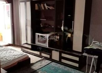 Продаю трехкомнатную квартиру, 61.9 м2, Липецк, улица имени Чапаева, 2, район Ниженка