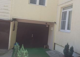 Продажа дома, 80 м2, посёлок городского типа Красная Поляна, улица Защитников Кавказа, 12