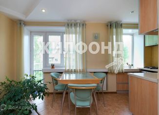 Продаю 3-комнатную квартиру, 59 м2, Новосибирск, улица Ватутина, 22, метро Студенческая