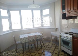 Сдаю в аренду 2-ком. квартиру, 65 м2, Москва, Алтайская улица, 20