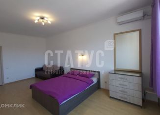 Сдаю двухкомнатную квартиру, 60 м2, Ялта, улица Блюхера, 19