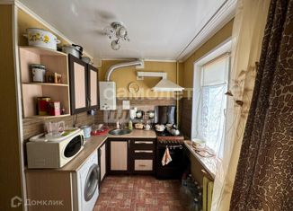 Продам 3-комнатную квартиру, 65.4 м2, Астраханская область, улица Адмирала Нахимова, 137