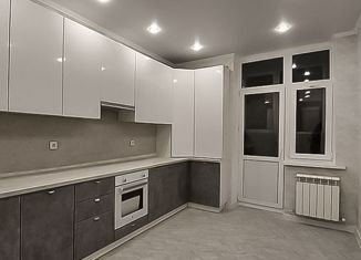 Продам двухкомнатную квартиру, 58.2 м2, посёлок Новая Адыгея, Бжегокайская улица, 19к1