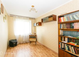 Продам 4-комнатную квартиру, 74.2 м2, Новосибирск, улица Петухова, 132, Кировский район