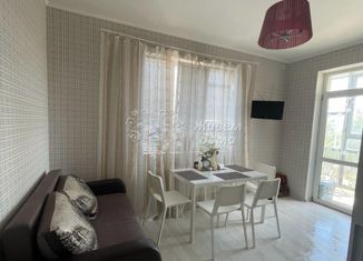 Продается двухкомнатная квартира, 58 м2, Волгоград, улица Ханпаши Нурадилова, 7