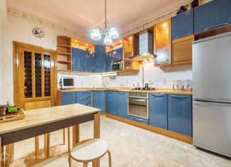 Продается трехкомнатная квартира, 80 м2, Краснодар, улица Коммунаров, 270, улица Коммунаров