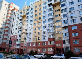 Продаю 3-ком. квартиру, 62.8 м2, Омская область, Заозёрная улица, 25к2