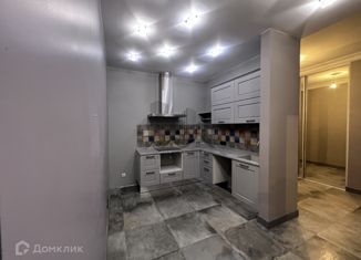 Продается двухкомнатная квартира, 80.1 м2, деревня Сосенки, Ясеневая улица, 5к1