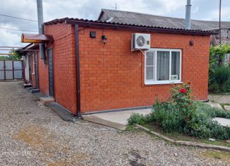 Продаю 4-ком. квартиру, 73 м2, Темрюк, Полевая улица, 12