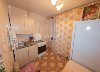Сдается в аренду двухкомнатная квартира, 47 м2, Владимир, Добросельская улица, 191, район Доброе