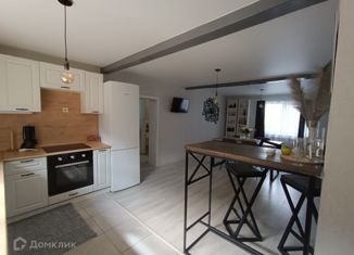 Продам дом, 230 м2, Берёзовский, Торговая площадь