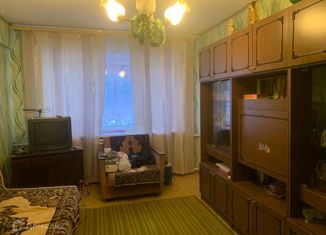 Продается двухкомнатная квартира, 39.2 м2, посёлок Молодёжный, улица Карбышева, 4