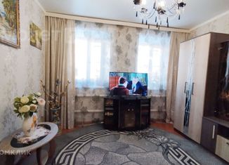 Продаю трехкомнатную квартиру, 64.8 м2, Астраханская область, площадь Свободы, 13