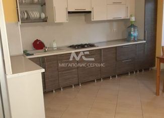 Сдается двухкомнатная квартира, 70 м2, Горячий Ключ, Объездная улица, 2Б