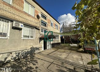 Продажа 3-ком. квартиры, 66.8 м2, станица Каневская, Черноморская улица, 31