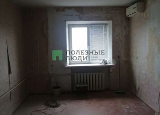 Продам 1-ком. квартиру, 30 м2, Волгоград, улица 35-й Гвардейской Дивизии, 11, Советский район