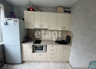 Продается двухкомнатная квартира, 47.2 м2, поселок городского типа Емельяново, Молодёжная улица, 3