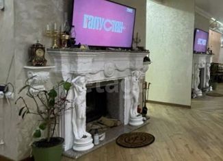 Продам четырехкомнатную квартиру, 100 м2, Новокузнецк, проспект Металлургов, 3