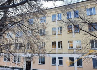 Продается 3-комнатная квартира, 76.6 м2, Железногорск, улица Чапаева, 4