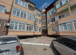 Однокомнатная квартира на продажу, 39.7 м2, Абинск, улица Свердлова, 16