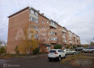 Продается двухкомнатная квартира, 46.3 м2, село Лузино, улица Майорова, 38